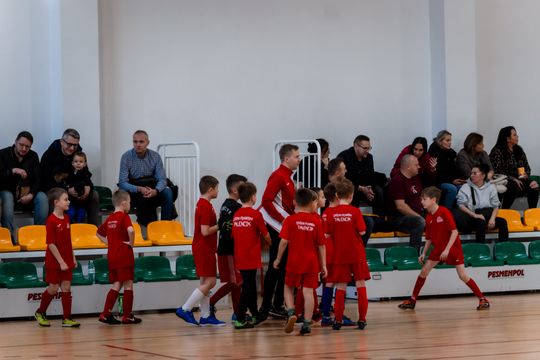 Mikołajkowy Turniej Piłki Nożnej dla Dzieci i Młodzieży 003.jpg Mikołajkowy Turniej Piłki Nożnej dla Dzieci i Młodzieży 003.jpg