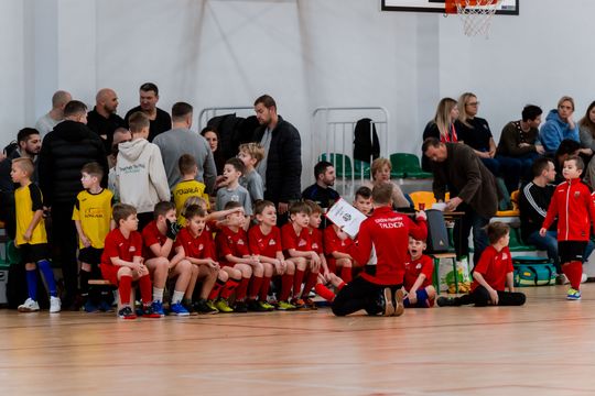 Mikołajkowy Turniej Piłki Nożnej dla Dzieci i Młodzieży 005.jpg Mikołajkowy Turniej Piłki Nożnej dla Dzieci i Młodzieży 005.jpg