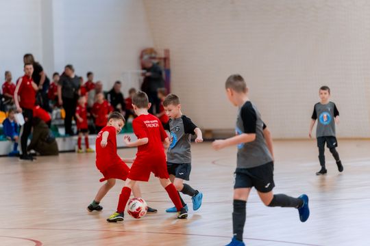 Mikołajkowy Turniej Piłki Nożnej dla Dzieci i Młodzieży 009.jpg Mikołajkowy Turniej Piłki Nożnej dla Dzieci i Młodzieży 009.jpg