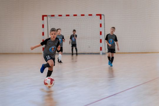 Mikołajkowy Turniej Piłki Nożnej dla Dzieci i Młodzieży 019.jpg Mikołajkowy Turniej Piłki Nożnej dla Dzieci i Młodzieży 019.jpg