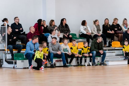 Mikołajkowy Turniej Piłki Nożnej dla Dzieci i Młodzieży 016.jpg Mikołajkowy Turniej Piłki Nożnej dla Dzieci i Młodzieży 016.jpg