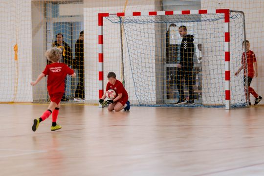 Mikołajkowy Turniej Piłki Nożnej dla Dzieci i Młodzieży 034.jpg Mikołajkowy Turniej Piłki Nożnej dla Dzieci i Młodzieży 034.jpg