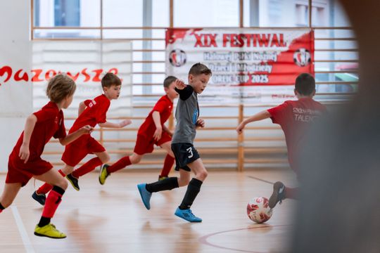 Mikołajkowy Turniej Piłki Nożnej dla Dzieci i Młodzieży 036.jpg Mikołajkowy Turniej Piłki Nożnej dla Dzieci i Młodzieży 036.jpg