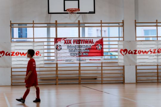 Mikołajkowy Turniej Piłki Nożnej dla Dzieci i Młodzieży 037.jpg Mikołajkowy Turniej Piłki Nożnej dla Dzieci i Młodzieży 037.jpg