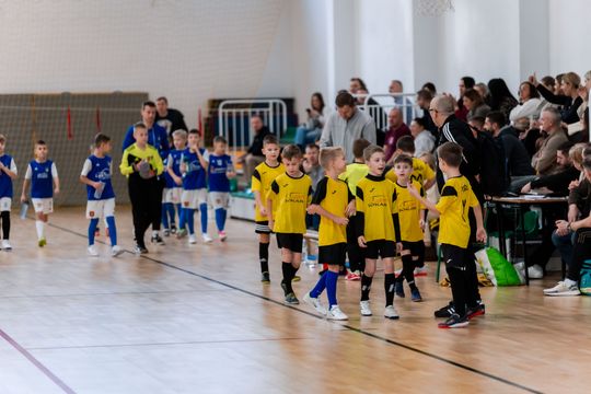 Mikołajkowy Turniej Piłki Nożnej dla Dzieci i Młodzieży 044.jpg Mikołajkowy Turniej Piłki Nożnej dla Dzieci i Młodzieży 044.jpg