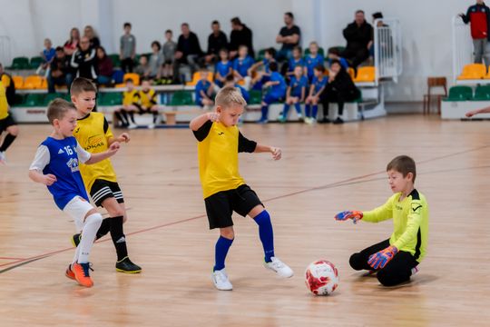 Mikołajkowy Turniej Piłki Nożnej dla Dzieci i Młodzieży 049.jpg Mikołajkowy Turniej Piłki Nożnej dla Dzieci i Młodzieży 049.jpg