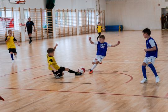 Mikołajkowy Turniej Piłki Nożnej dla Dzieci i Młodzieży 061.jpg Mikołajkowy Turniej Piłki Nożnej dla Dzieci i Młodzieży 061.jpg