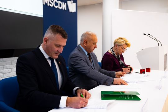 Podpisanie umów w ramach projektu "Mazowsze dla równomiernego rozwoju" (zdjęcia)