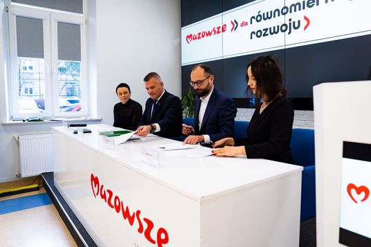 Podpisanie umów w ramach projektu "Mazowsze dla równomiernego rozwoju" (zdjęcia)