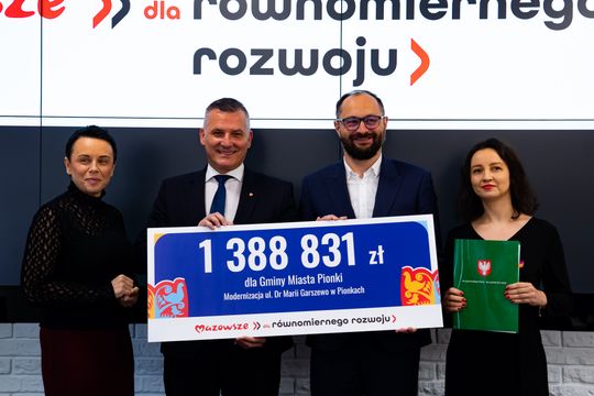 Podpisanie umów w ramach projektu "Mazowsze dla równomiernego rozwoju" (zdjęcia)