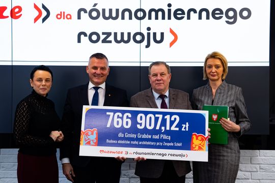 Podpisanie umów w ramach projektu "Mazowsze dla równomiernego rozwoju" (zdjęcia)