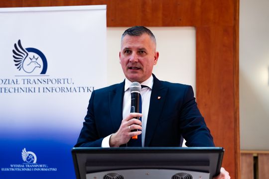 Radomska Akademia Przedsiębiorczości i Innowacyjności (zdjęcia) Radomska Akademia Przedsiębiorczości i Innowacyjności (zdjęcia)