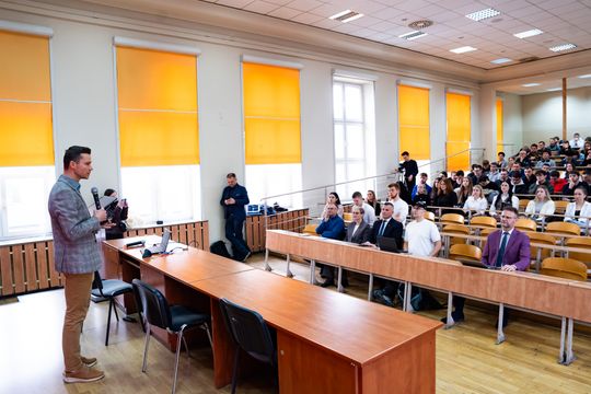 Radomska Akademia Przedsiębiorczości i Innowacyjności (zdjęcia) Radomska Akademia Przedsiębiorczości i Innowacyjności (zdjęcia)