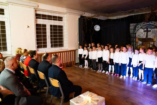 Uroczystość po rozbudowie budynku Zespołu Szkolno - Przedszkolnego w Jastrzębi (zdjęcia)