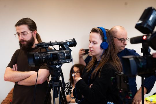 Konferencja prasowa dot. aktualnej sytuacji w Szkole Leśnej w Garbatce-Letnisko (zdjęcia) Konferencja prasowa dot. aktualnej sytuacji w Szkole Leśnej w Garbatce-Letnisko (zdjęcia)