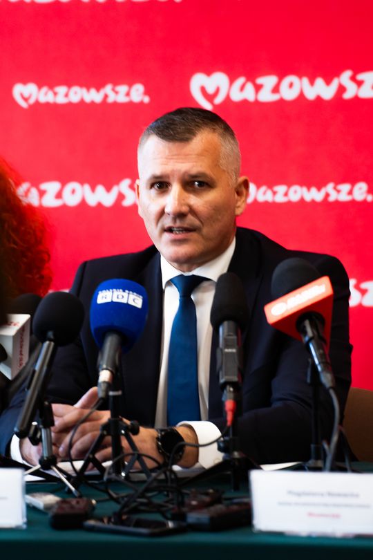 Konferencja prasowa dot. aktualnej sytuacji w Szkole Leśnej w Garbatce-Letnisko (zdjęcia)