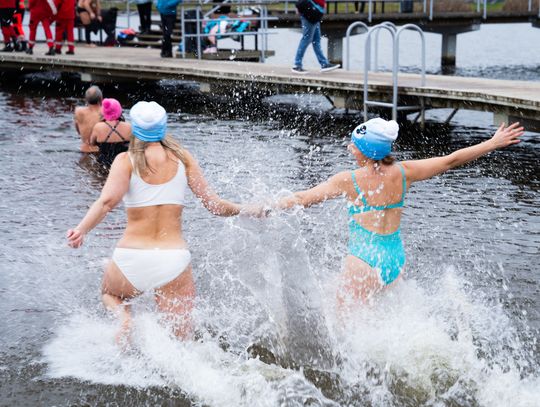 Bieg morsa oraz morsowanie nad zalewem Borki (zdjęcia)
