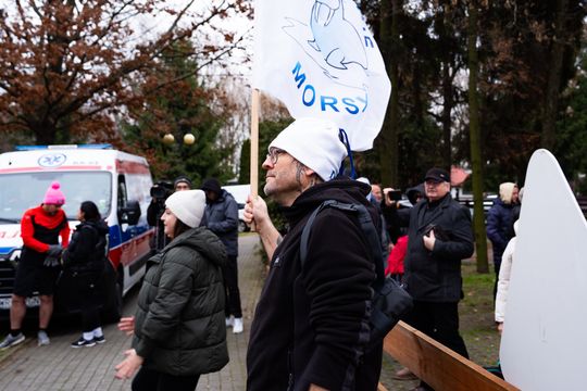 Bieg morsa oraz morsowanie nad zalewem Borki (zdjęcia) Bieg morsa oraz morsowanie nad zalewem Borki (zdjęcia)