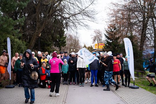 Bieg morsa oraz morsowanie nad zalewem Borki (zdjęcia) Bieg morsa oraz morsowanie nad zalewem Borki (zdjęcia)