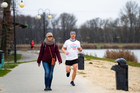 Bieg morsa oraz morsowanie nad zalewem Borki (zdjęcia) Bieg morsa oraz morsowanie nad zalewem Borki (zdjęcia)