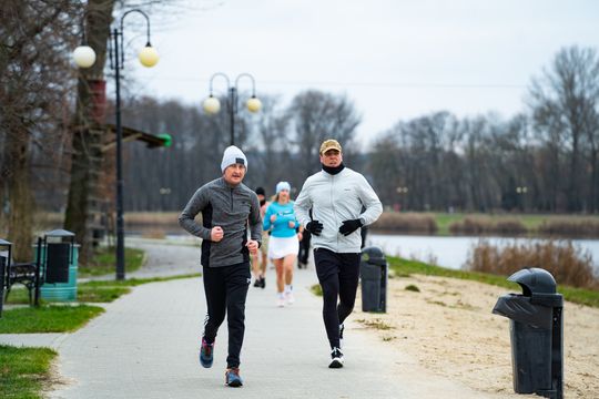 Bieg morsa oraz morsowanie nad zalewem Borki (zdjęcia) Bieg morsa oraz morsowanie nad zalewem Borki (zdjęcia)