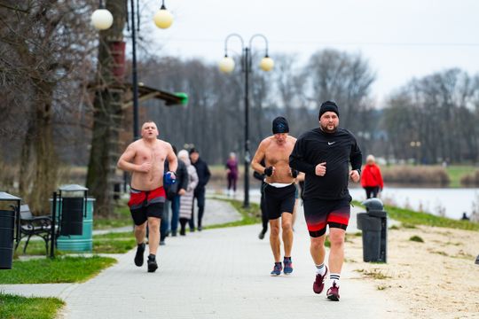 Bieg morsa oraz morsowanie nad zalewem Borki (zdjęcia)