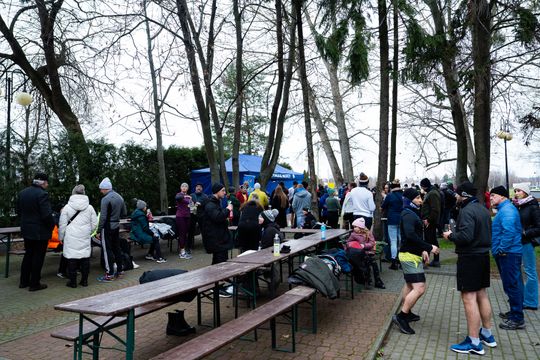 Bieg morsa oraz morsowanie nad zalewem Borki (zdjęcia) Bieg morsa oraz morsowanie nad zalewem Borki (zdjęcia)