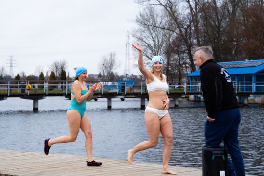 Bieg morsa oraz morsowanie nad zalewem Borki (zdjęcia)