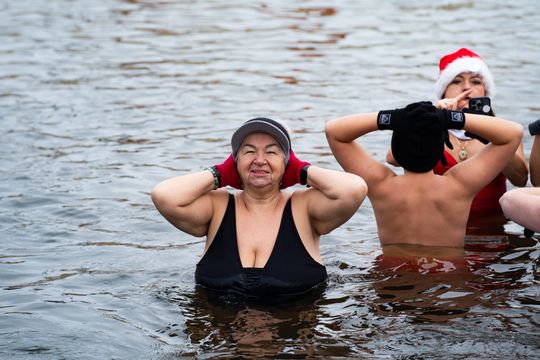 Bieg morsa oraz morsowanie nad zalewem Borki (zdjęcia) Bieg morsa oraz morsowanie nad zalewem Borki (zdjęcia)