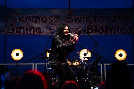 Kiermasz Świąteczny dla Damiana - Koncert Pawła Mosiołka i Haliny Mlynkovej (zdjęcia) Kiermasz Świąteczny dla Damiana - Koncert Pawła Mosiołka i Haliny Mlynkovej (zdjęcia)