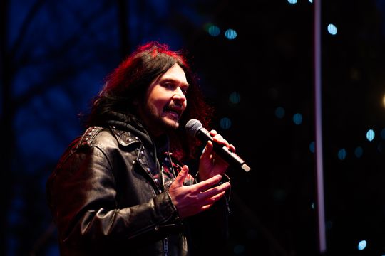 Kiermasz Świąteczny dla Damiana - Koncert Pawła Mosiołka i Haliny Mlynkovej (zdjęcia)