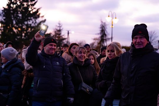 Kiermasz Świąteczny dla Damiana - Koncert Pawła Mosiołka i Haliny Mlynkovej (zdjęcia) Kiermasz Świąteczny dla Damiana - Koncert Pawła Mosiołka i Haliny Mlynkovej (zdjęcia)