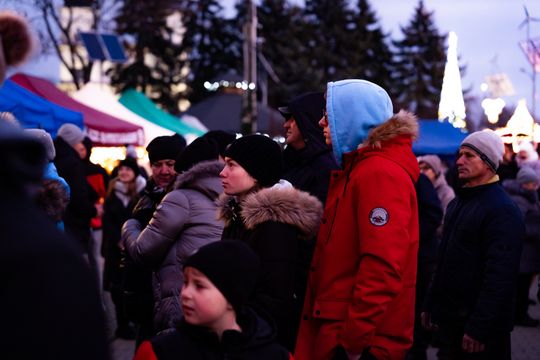 Kiermasz Świąteczny dla Damiana - Koncert Pawła Mosiołka i Haliny Mlynkovej (zdjęcia)