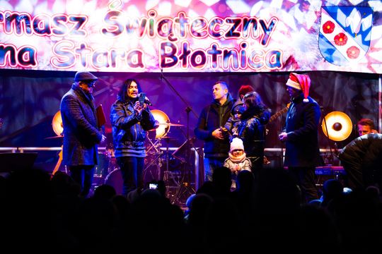 Kiermasz Świąteczny dla Damiana - Koncert Pawła Mosiołka i Haliny Mlynkovej (zdjęcia) Kiermasz Świąteczny dla Damiana - Koncert Pawła Mosiołka i Haliny Mlynkovej (zdjęcia)