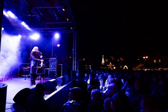 Kiermasz Świąteczny dla Damiana - Koncert Pawła Mosiołka i Haliny Mlynkovej (zdjęcia)