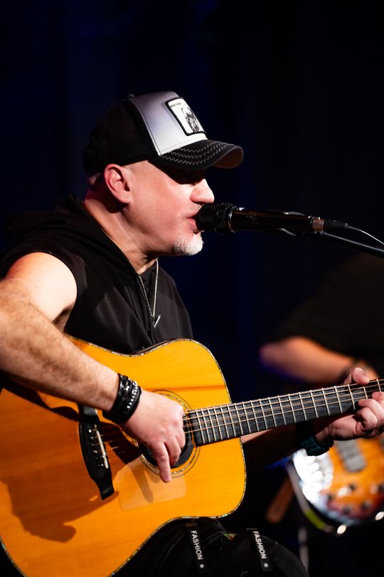 Koncert z okazji 35-lecia działalności artystycznej Szymona Wydry (zdjęcia) Koncert z okazji 35-lecia działalności artystycznej Szymona Wydry (zdjęcia)