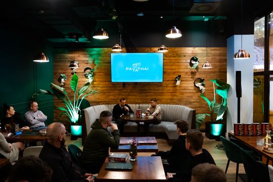 Spotkanie autorskie z Sebastianem Staszewskim i promocja książki "Lewandowski. Prawdziwy" (zdjęcia)