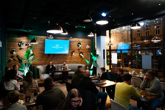 Spotkanie autorskie z Sebastianem Staszewskim i promocja książki "Lewandowski. Prawdziwy" (zdjęcia)