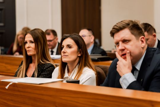 Sesja 032.jpg Sesja 032.jpg