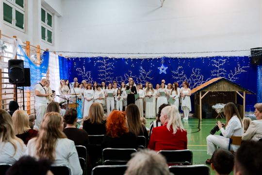 Jasełka Bożonarodzeniowe w PP nr 17 001.jpg Jasełka Bożonarodzeniowe w PP nr 17 001.jpg