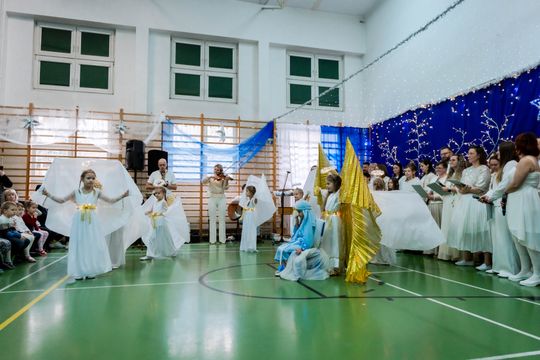 Jasełka Bożonarodzeniowe w PP nr 17 018.jpg Jasełka Bożonarodzeniowe w PP nr 17 018.jpg