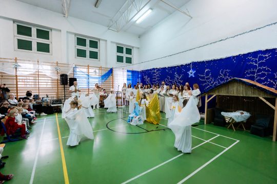 Jasełka Bożonarodzeniowe w PP nr 17 022.jpg