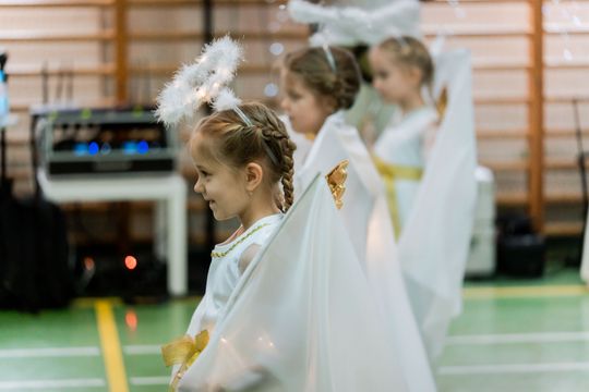 Jasełka Bożonarodzeniowe w PP nr 17 026.jpg Jasełka Bożonarodzeniowe w PP nr 17 026.jpg