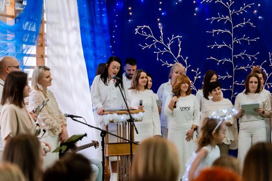 Jasełka Bożonarodzeniowe w PP nr 17 049.jpg