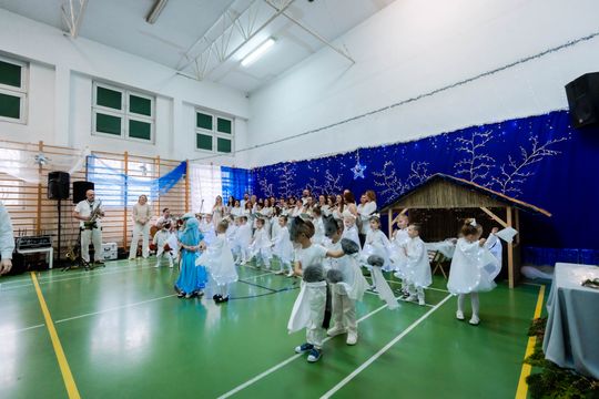 Jasełka Bożonarodzeniowe w PP nr 17 047.jpg Jasełka Bożonarodzeniowe w PP nr 17 047.jpg