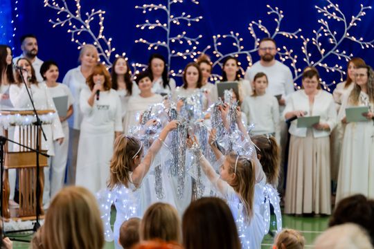 Jasełka Bożonarodzeniowe w PP nr 17 051.jpg Jasełka Bożonarodzeniowe w PP nr 17 051.jpg