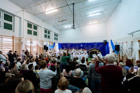 Jasełka Bożonarodzeniowe w PP nr 17 055.jpg Jasełka Bożonarodzeniowe w PP nr 17 055.jpg