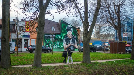 Zdzisław Radulski na nowym radomskim muralu (zdjęcia) Zdzisław Radulski na nowym radomskim muralu (zdjęcia)