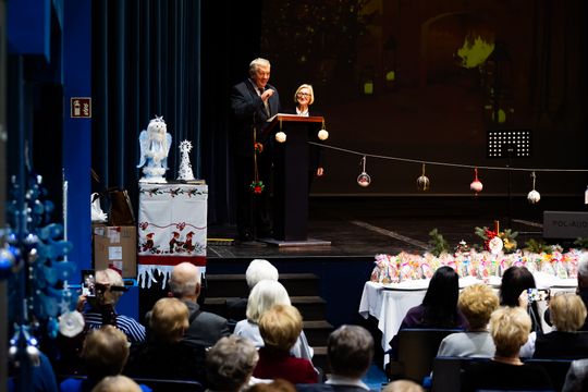 Spotkanie opłatkowe stowarzyszenia Radomski Uniwersytet Trzeciego Wieku (zdjęcia) Spotkanie opłatkowe stowarzyszenia Radomski Uniwersytet Trzeciego Wieku (zdjęcia)