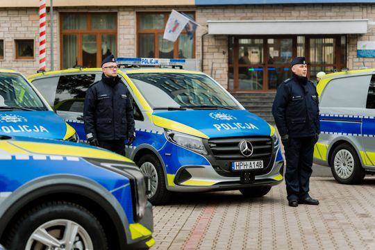 Wozy dla mazowieckiej policji 025.jpg